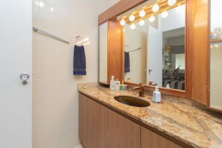 Apartamento para alugar com 186m², 4 quartos e 1 vagaBanheiro da Suíte