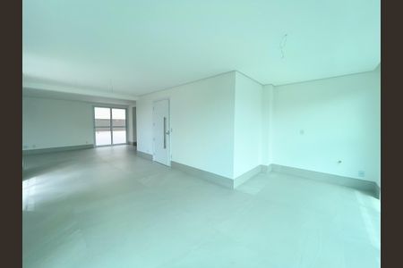 Apartamento à venda com 315m², 4 quartos e 4 vagasSala