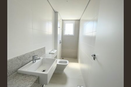 Apartamento à venda com 315m², 4 quartos e 4 vagasBanheiro suíte