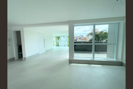 Apartamento à venda com 315m², 4 quartos e 4 vagasSala