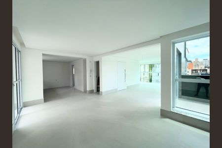 Apartamento à venda com 315m², 4 quartos e 4 vagasSala