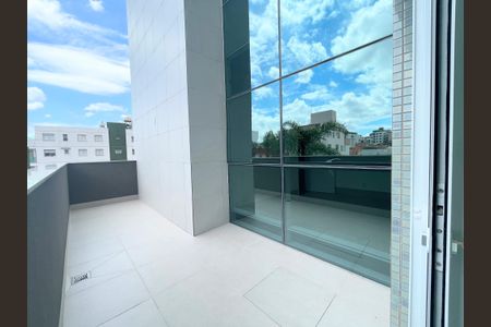 Apartamento à venda com 315m², 4 quartos e 4 vagasVaranda Sala