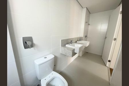 Apartamento à venda com 315m², 4 quartos e 4 vagasBanheiro suíte Master