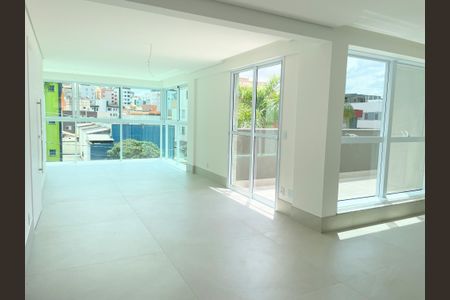 Apartamento à venda com 315m², 4 quartos e 4 vagasSala