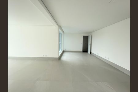 Apartamento à venda com 156m², 4 quartos e 4 vagasSala