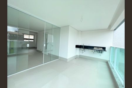 Apartamento à venda com 156m², 4 quartos e 4 vagasVaranda Gourmet