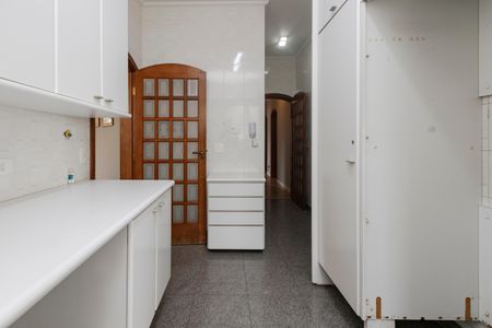 Apartamento para alugar com 180m², 3 quartos e 3 vagas Apartamento para alugar com 180m², 3 quartos e 3 vagasCozinha