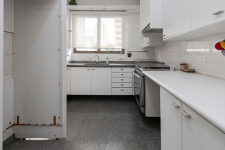 Apartamento para alugar com 180m², 3 quartos e 3 vagas Apartamento para alugar com 180m², 3 quartos e 3 vagasCozinha
