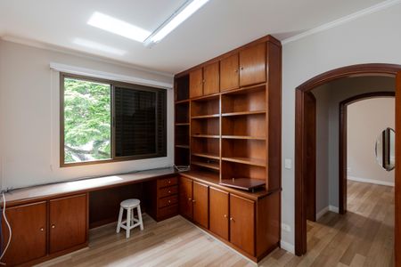 Apartamento para alugar com 180m², 3 quartos e 3 vagas Apartamento para alugar com 180m², 3 quartos e 3 vagasQuarto 2