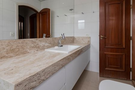 Apartamento para alugar com 180m², 3 quartos e 3 vagas Apartamento para alugar com 180m², 3 quartos e 3 vagasBanheiro da Suíte