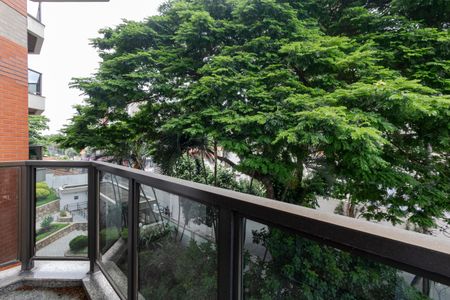 Apartamento para alugar com 180m², 3 quartos e 3 vagas Apartamento para alugar com 180m², 3 quartos e 3 vagasVaranda da Suíte