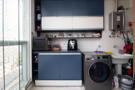 Apartamento à venda com 60m², 2 quartos e 1 vagaÁrea de Serviço