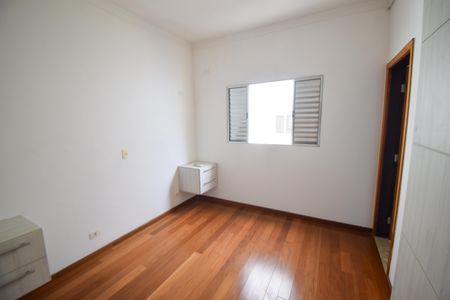 Casa à venda com 230m², 4 quartos e 3 vagasSuíte