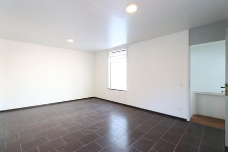 Casa à venda com 392m², 6 quartos e 5 vagasQuarto 2