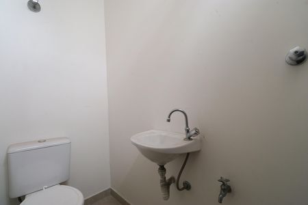 Casa à venda com 392m², 6 quartos e 5 vagasBanheiro de serviço 