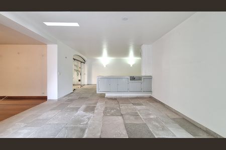 Casa à venda com 392m², 6 quartos e 5 vagas Casa à venda com 392m², 6 quartos e 5 vagasSala 2