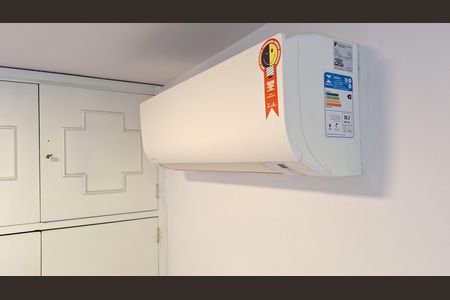 Casa à venda com 392m², 6 quartos e 5 vagas Casa à venda com 392m², 6 quartos e 5 vagasAr condicionado