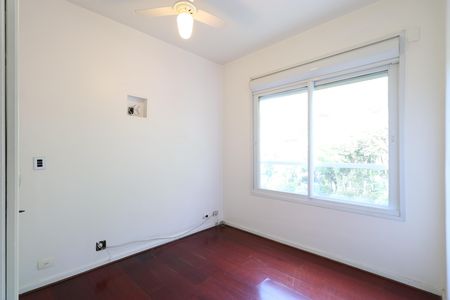 Casa à venda com 392m², 6 quartos e 5 vagasQuarto 4