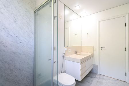 Casa à venda com 392m², 6 quartos e 5 vagasBanheiro da Suíte