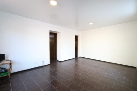 Casa à venda com 392m², 6 quartos e 5 vagasQuarto 2