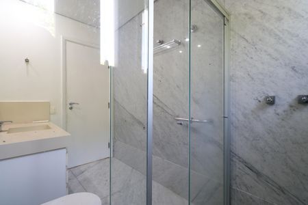 Casa à venda com 392m², 6 quartos e 5 vagasBanheiro da Suíte