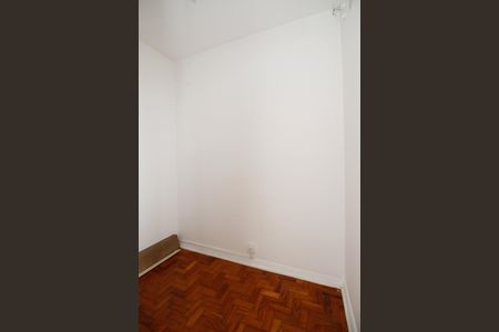Apartamento à venda com 103m², 3 quartos e sem vaga Apartamento à venda com 103m², 3 quartos e sem vagaQuarto de Serviço