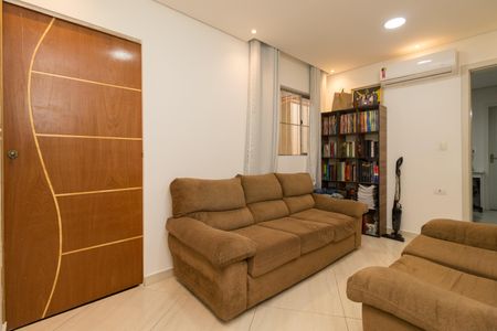 Casa à venda com 169m², 4 quartos e 2 vagasSala 2
