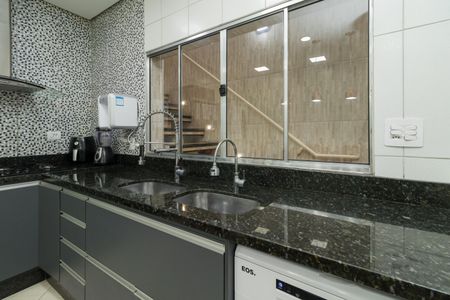 Casa à venda com 169m², 4 quartos e 2 vagasCozinha