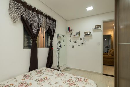 Casa à venda com 169m², 4 quartos e 2 vagasQuarto 3