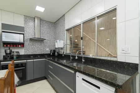 Casa à venda com 169m², 4 quartos e 2 vagasCozinha