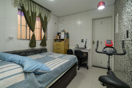 Casa à venda com 169m², 4 quartos e 2 vagasSuíte