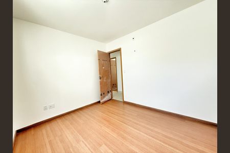 Suíte de apartamento à venda com 3 quartos, 136m² em Alto Barroca, Belo Horizonte