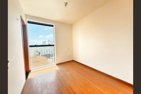 Apartamento à venda com 77m², 2 quartos e 1 vagaSuíte