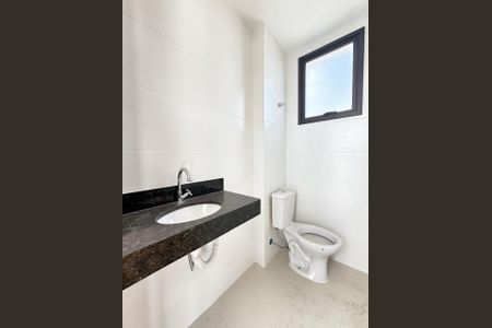 Banheiro da Suíte 1 de apartamento à venda com 2 quartos, 97m² em Alto Barroca, Belo Horizonte