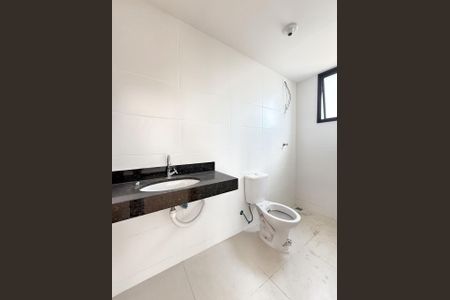 Apartamento à venda com 97m², 2 quartos e 1 vagaBanheiro da Suíte 2