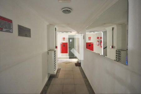 Apartamento à venda com 80m², 2 quartos e 1 vagaHall social