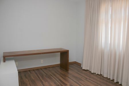 Apartamento para alugar com 117m², 3 quartos e 1 vagaQuarto 2