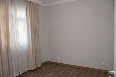 Quarto 1 de apartamento para alugar com 3 quartos, 117m² em Santo Antônio, Belo Horizonte