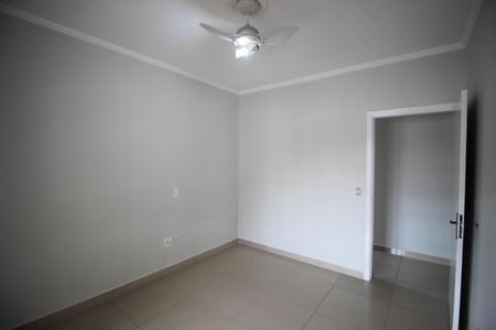 Casa de condomínio para alugar com 495m², 4 quartos e 5 vagasQuarto 2