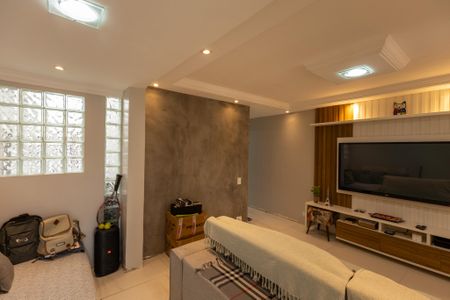 Casa para alugar com 100m², 3 quartos e 1 vagaSala