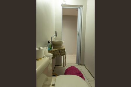 Lavabo de casa para alugar com 3 quartos, 100m² em Vila Marari, São Paulo