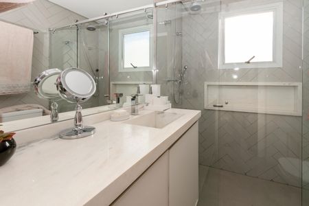 Apartamento à venda com 116m², 3 quartos e 2 vagasBanheiro da Suite