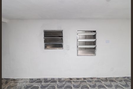 Quarto de casa para alugar com 1 quarto, 45m² em Parque Ramos Freitas, São Paulo