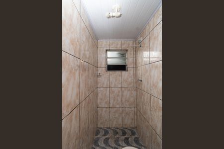 Banheiro Social de casa para alugar com 1 quarto, 45m² em Parque Ramos Freitas, São Paulo