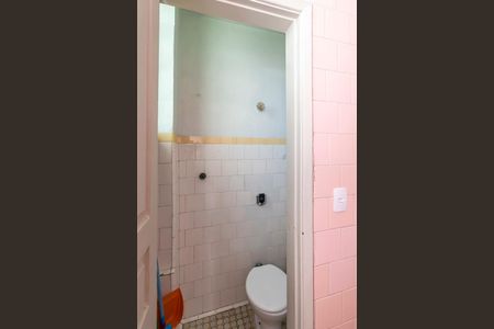 Apartamento à venda com 71m², 2 quartos e sem vagaBanheiro de serviço