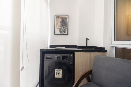 Studio para alugar com 35m², 1 quarto e sem vaga Studio para alugar com 35m², 1 quarto e sem vagaVaranda e Área de Serviço