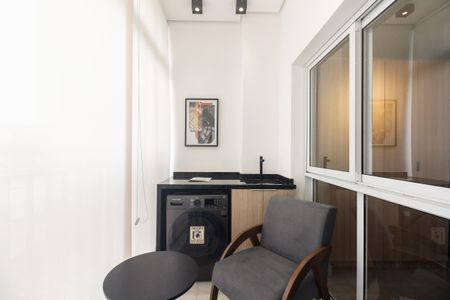 Studio para alugar com 35m², 1 quarto e sem vaga Studio para alugar com 35m², 1 quarto e sem vagaVaranda e Área de Serviço