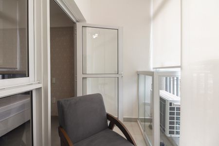 Studio para alugar com 35m², 1 quarto e sem vaga Studio para alugar com 35m², 1 quarto e sem vagaVaranda e Área de Serviço