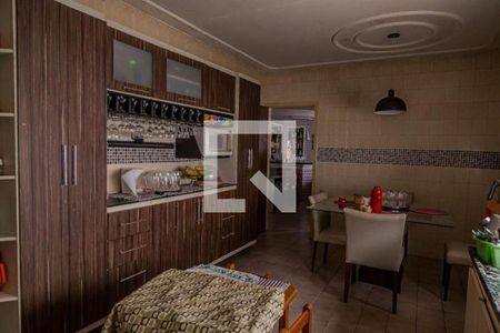 Casa à venda com 6 quartos, 120m² em Vila Campestre, São Paulo