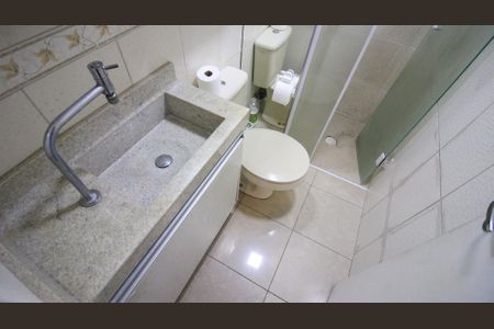 Apartamento à venda com 68m², 3 quartos e 1 vaga Apartamento à venda com 68m², 3 quartos e 1 vagaBanheiro Social